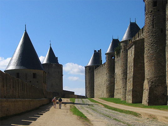 Entre la primera y la segunda muralla de la Cité de Carcassonne